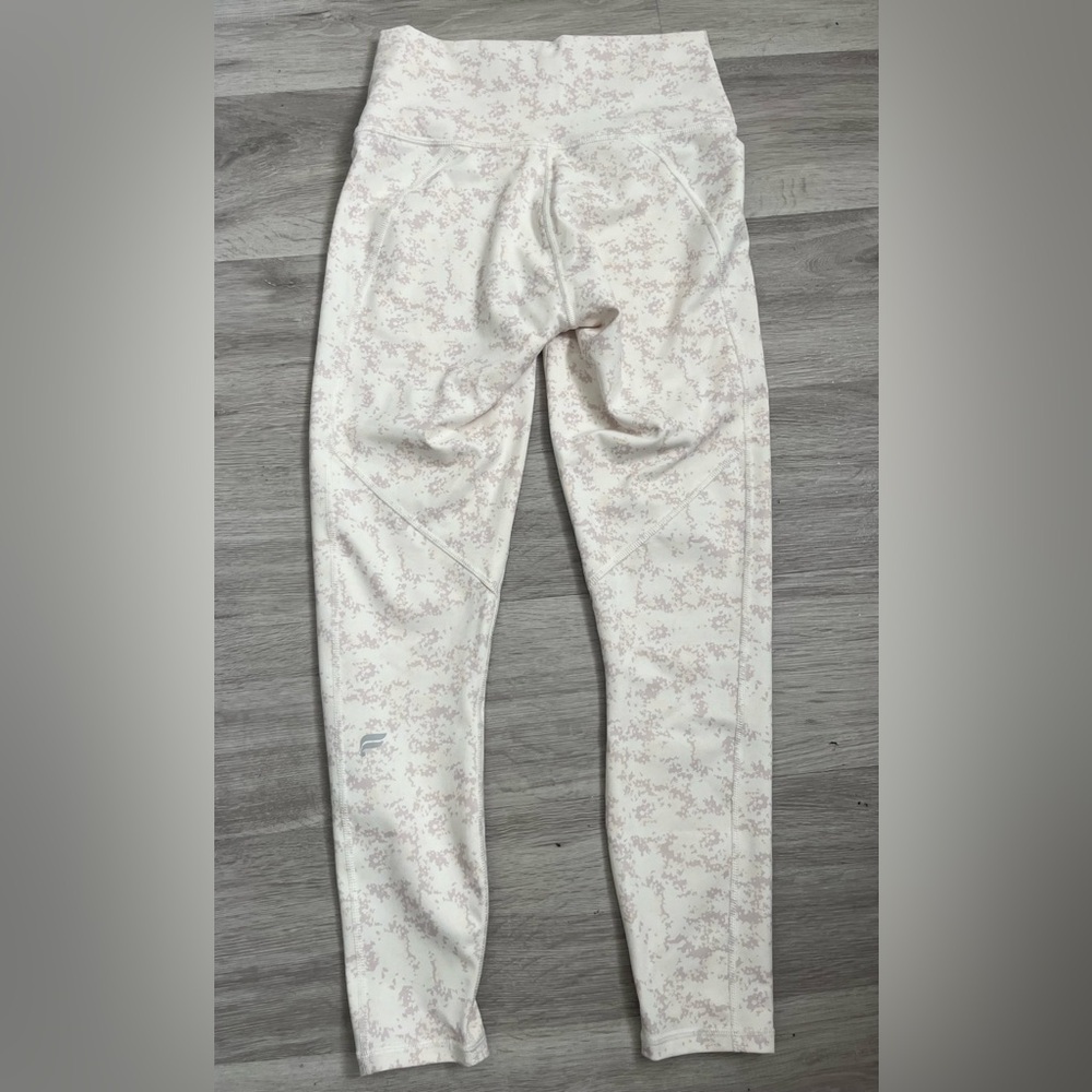 Fabletics PureHold Womens Cream Patterned Leggings Size Small